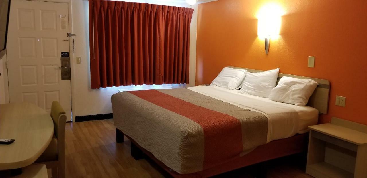Fairbridge Inn Express لندن المظهر الخارجي الصورة